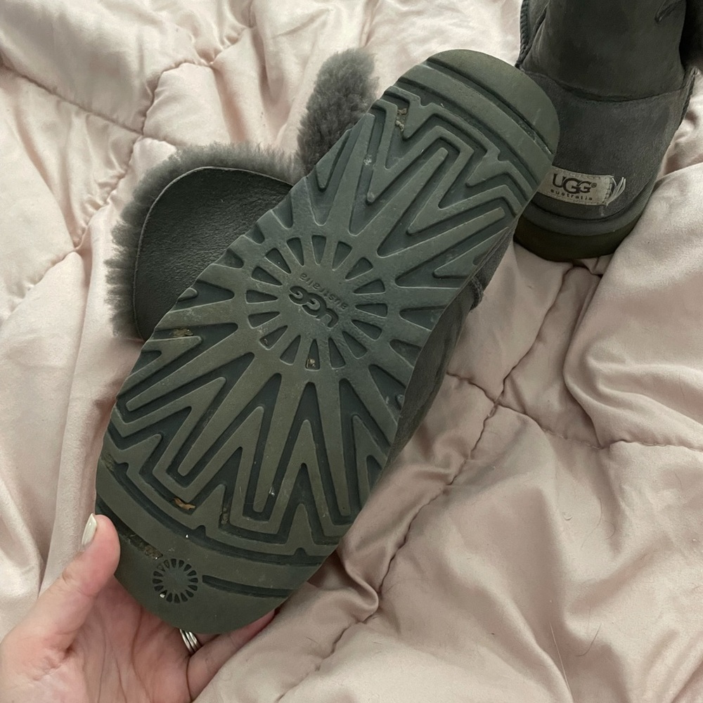 Bailey Button UGGs - Picture 3 of 4